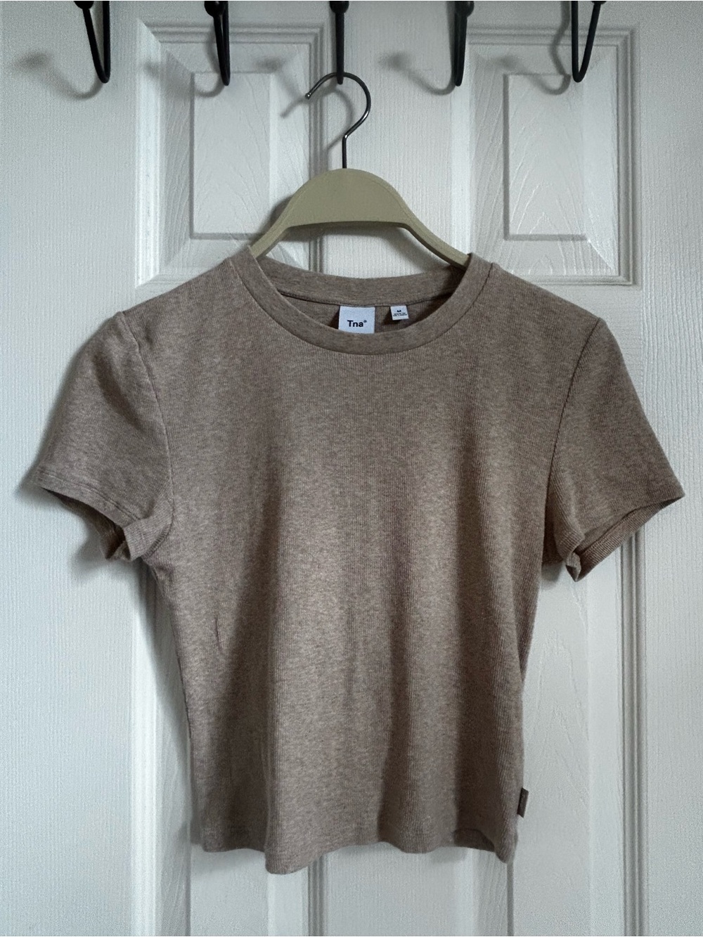 TNA Aritzia Ribbed Fitted T-Shirt Taupe Beige Size M